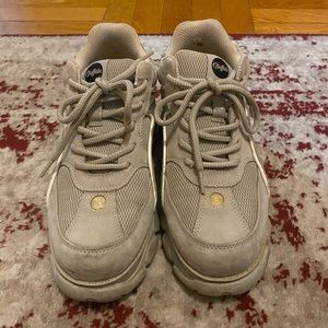 Buffalo London Women’s Low-Top Sneakers 9